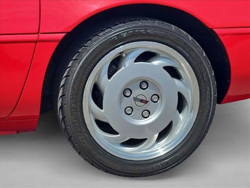 Used 1992 Chevrolet Corvette Coupe RWD image 25