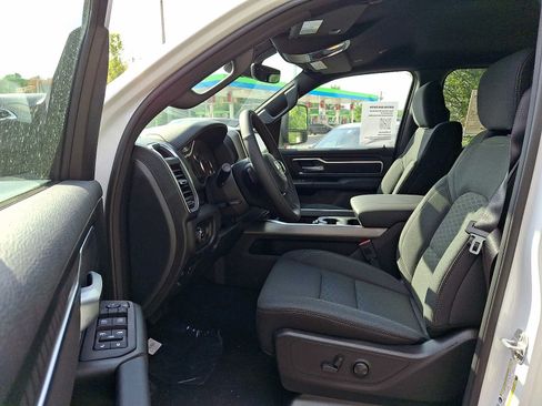 New 2026 RAM 1500 Big Horn AWD/4WD image 9