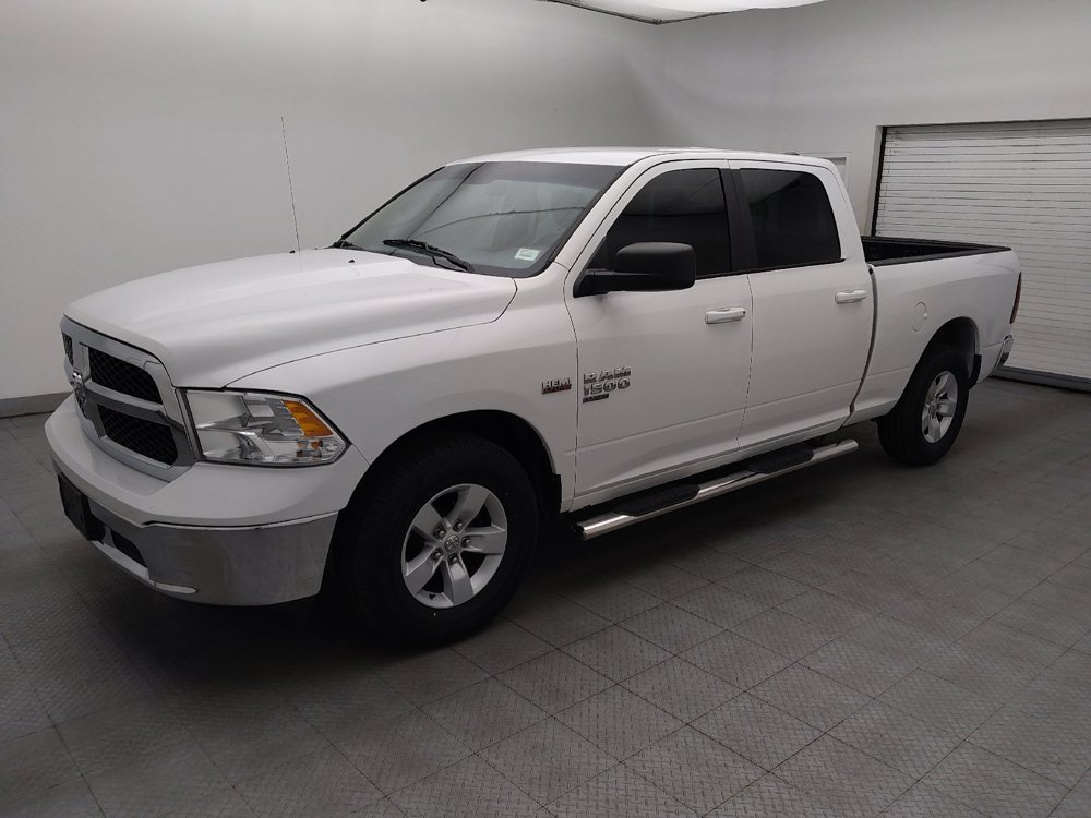 Used 2020 RAM 1500 Classic SLT RWD image 2