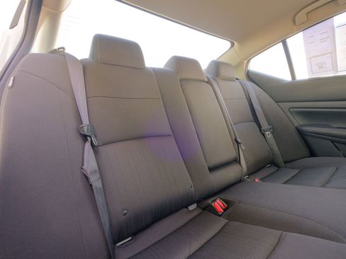 Used 2024 Nissan Altima 2.5 SV image 21