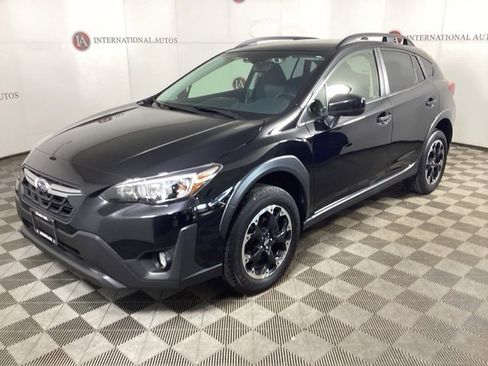 Used 2023 Subaru Crosstrek 2.0i Premium image 1
