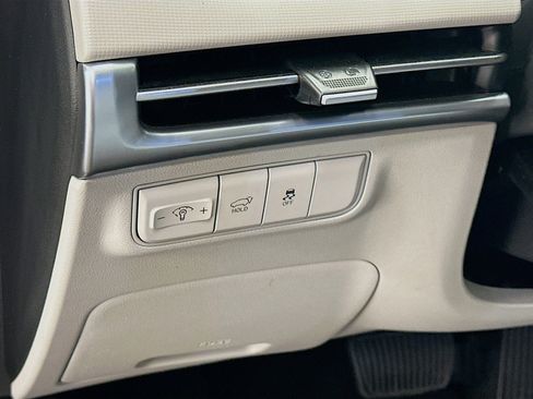 Used 2025 Hyundai Tucson SEL AWD/4WD image 17