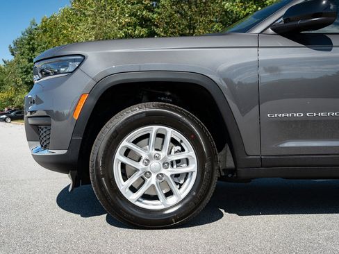 New 2025 Jeep Grand Cherokee L Laredo w/ Luxury Tech Group I RWD image 4