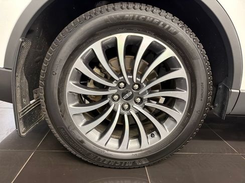 Used 2023 Lincoln Aviator Reserve w/ Equipment Group 201A AWD/4WD image 7
