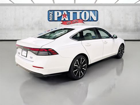 New 2026 Honda Accord Touring image 7
