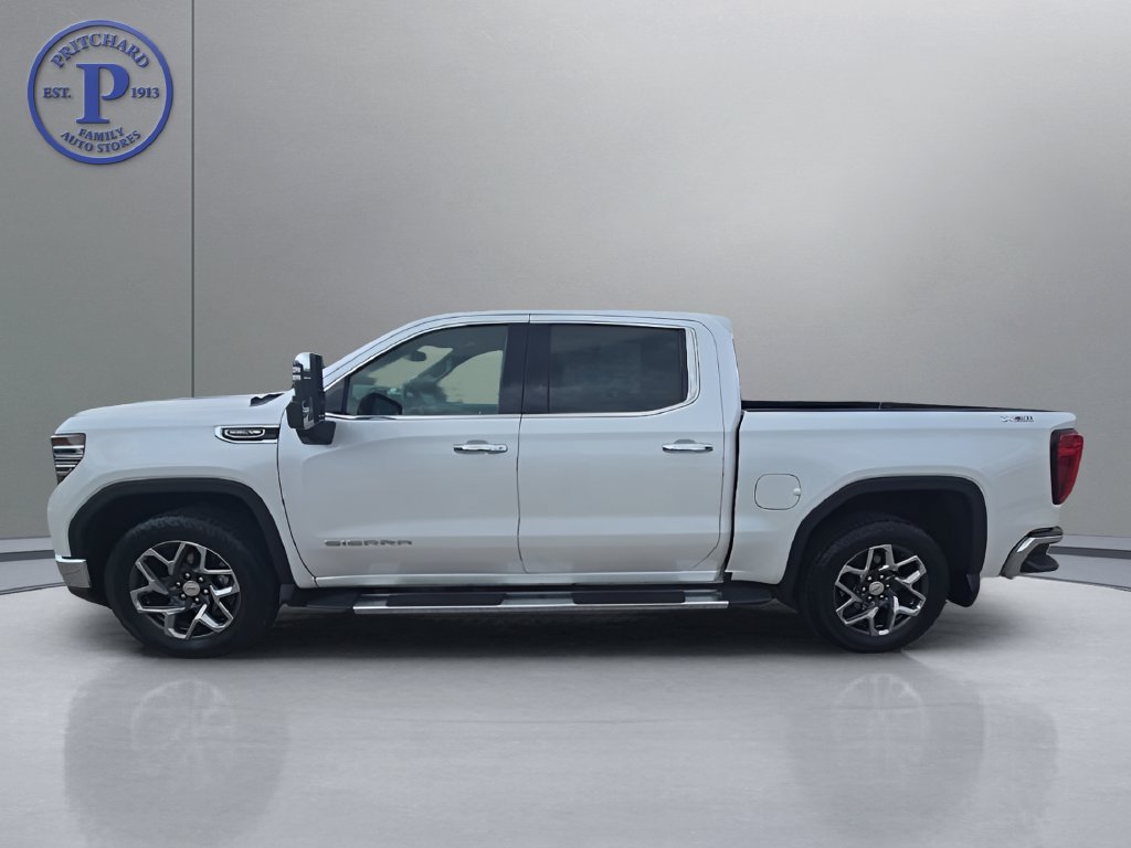 Used 2024 GMC Sierra 1500 SLT w/ SLT Premium Plus Package AWD/4WD image 4