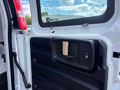 New 2026 GMC Savana 3500 w/ Driver Convenience Package RWD image 6