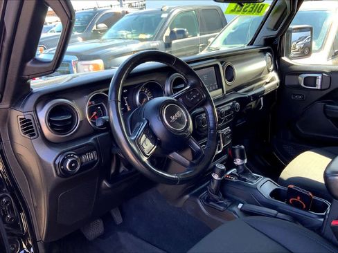 Used 2022 Jeep Wrangler Unlimited Sport image 17