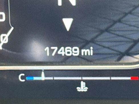 Used 2024 GMC Sierra 2500 Denali w/ Denali Reserve Package image 33