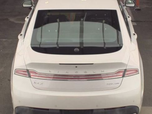 Used 2019 Lincoln MKZ Premiere image 6