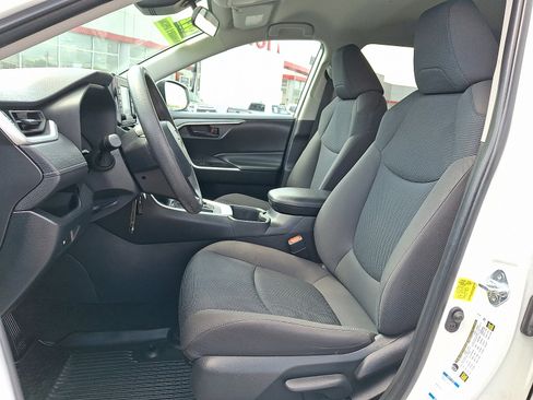 Certified 2022 Toyota RAV4 LE image 14