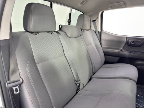 Used 2020 Toyota Tacoma SR w/ SR Convenience Package image 31