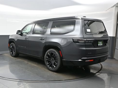 New 2026 Jeep Grand Wagoneer Summit AWD/4WD image 4