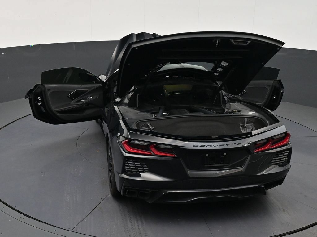 Used 2025 Chevrolet Corvette Stingray Preferred Cpe w/ Stealth Interior Trim Package RWD image 31