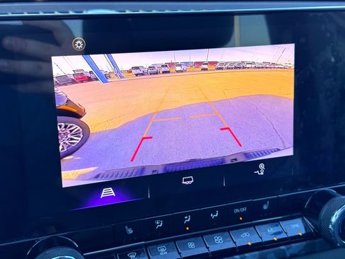 Used 2024 Chevrolet Colorado ZR2 image 29