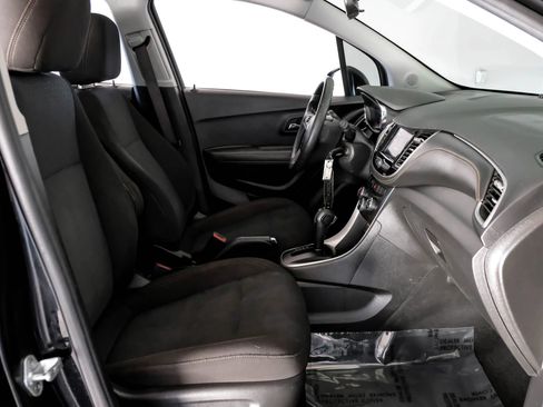 Used 2020 Chevrolet Trax LS w/ Tint and Cruise Package image 31