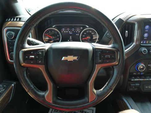 Used 2021 Chevrolet Silverado 1500 High Country w/ Technology Package AWD/4WD image 33