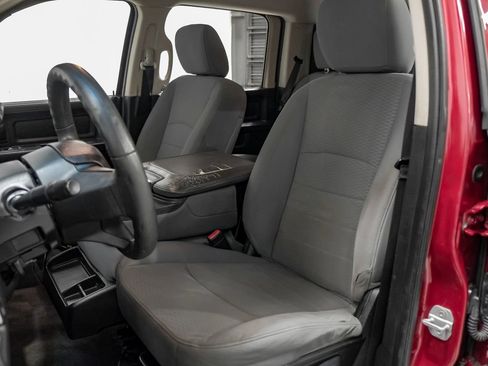 Used 2013 RAM 1500 Express RWD image 28