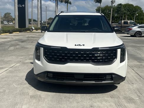 New 2026 Kia Carnival SX FWD image 3