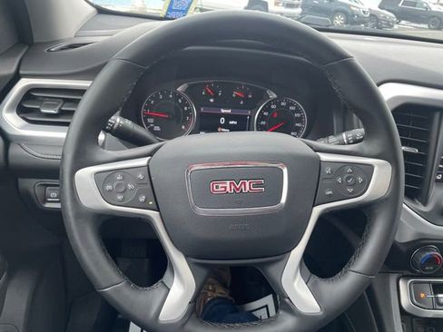 Used 2023 GMC Acadia SLT w/ Elevation Edition image 13