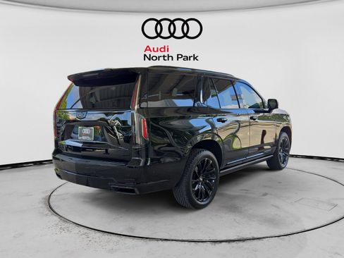 Used 2023 Cadillac Escalade Sport Platinum w/ LPO, ONYX Package AWD/4WD image 5
