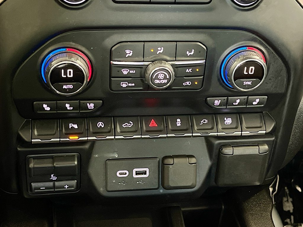 Used 2021 Chevrolet Silverado 1500 High Country AWD/4WD image 16