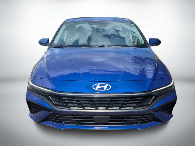 Used 2025 Hyundai Elantra Limited FWD image 9