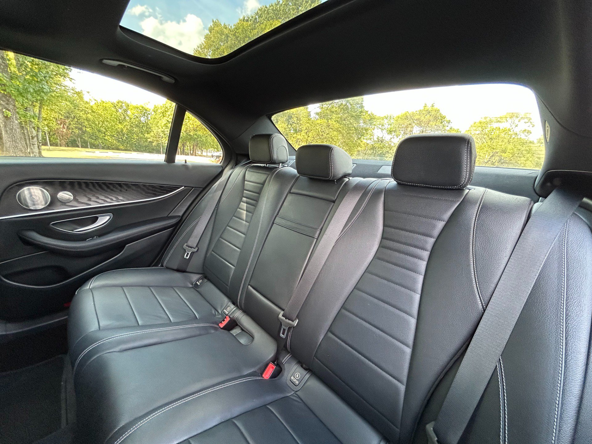 Used 2021 Mercedes-Benz E 450 4MATIC Sedan image 22