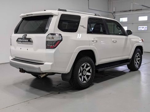 Used 2018 Toyota 4Runner TRD Off-Road Premium AWD/4WD image 8