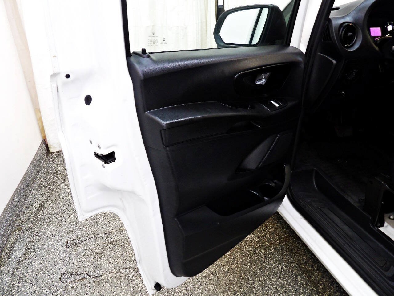 Used 2019 Mercedes-Benz Metris image 9