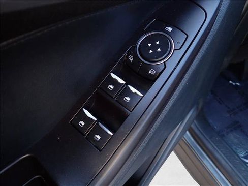 Used 2020 Ford Explorer XLT AWD/4WD image 13