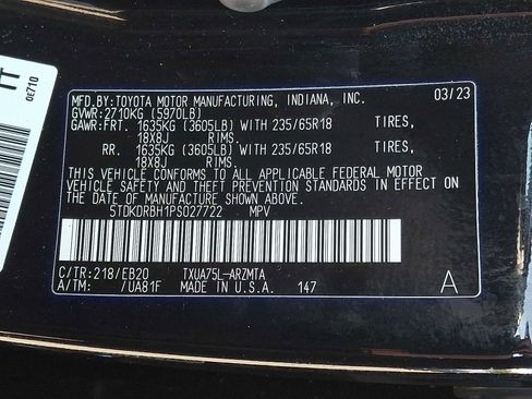 Used 2023 Toyota Highlander XLE AWD/4WD image 25