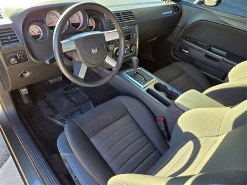 Used 2009 Dodge Challenger R/T image 17