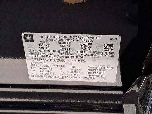 Used 2024 Buick Envision Avenir image 31