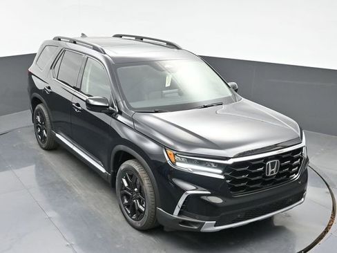 Used 2025 Honda Pilot Touring image 35