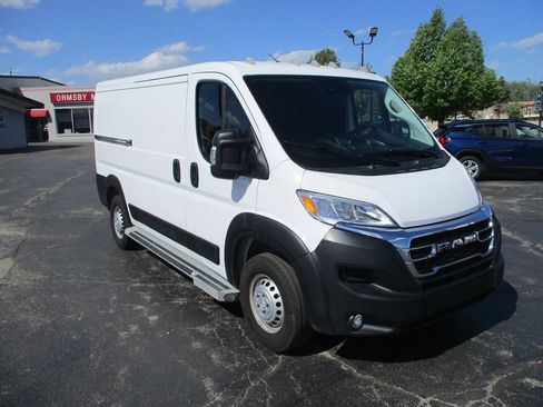 Used 2025 RAM ProMaster 2500 w/ U-Haul Equipment Group FWD image 3