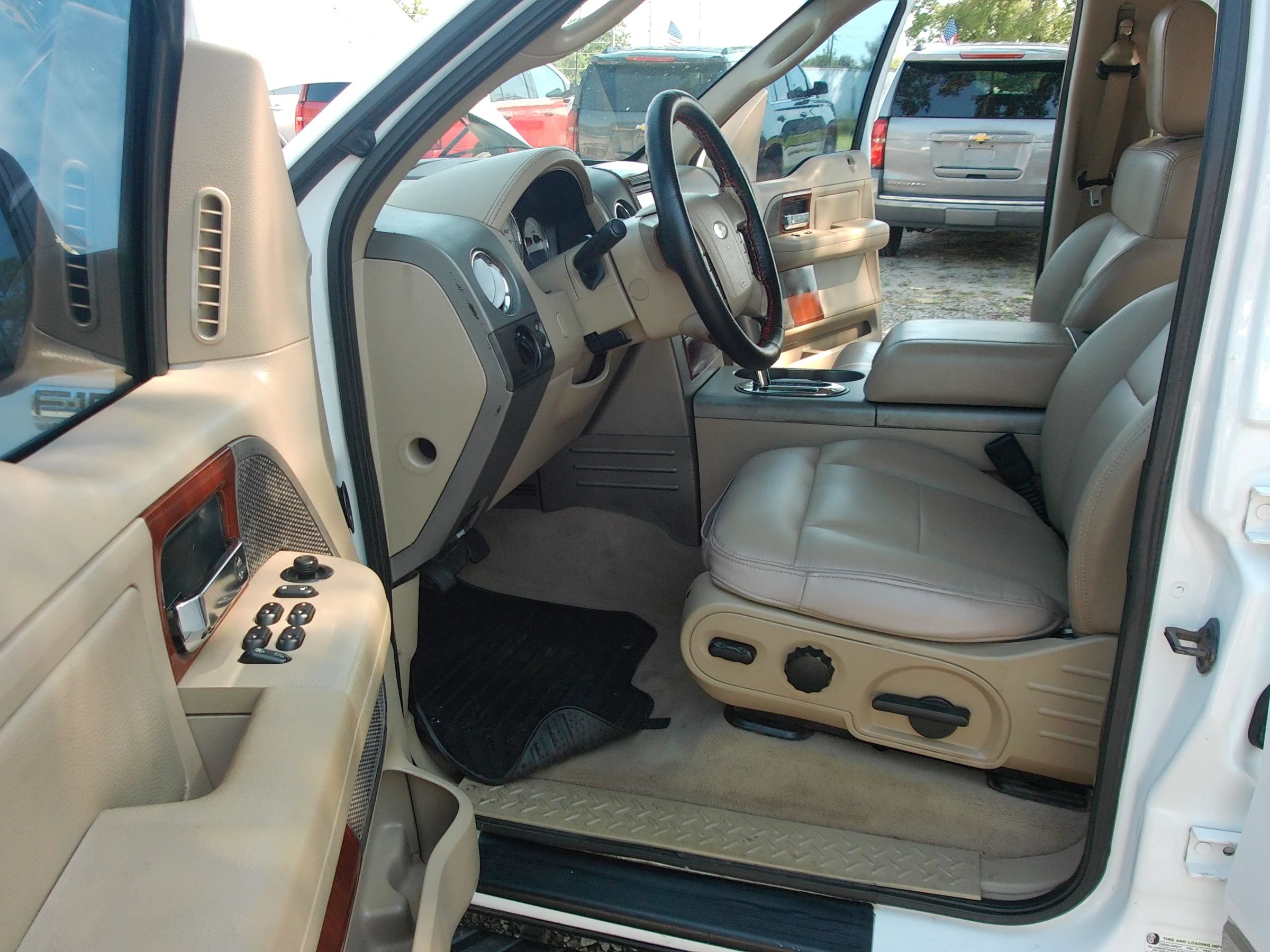 Used 2007 Ford F150 Lariat RWD image 10