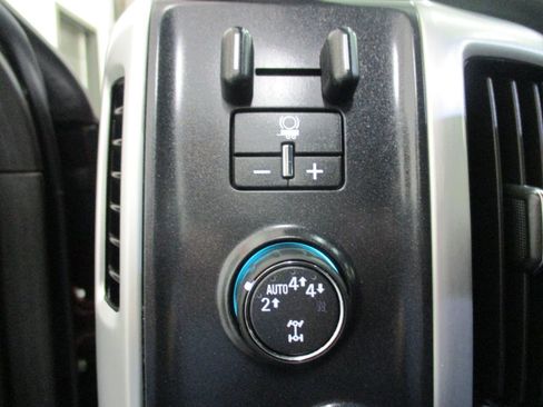 Used 2018 GMC Sierra 1500 SLT AWD/4WD image 17