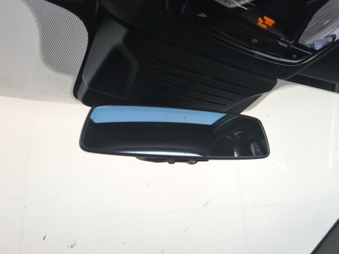 Used 2026 BMW X5 sDrive40i w/ Premium Package image 17