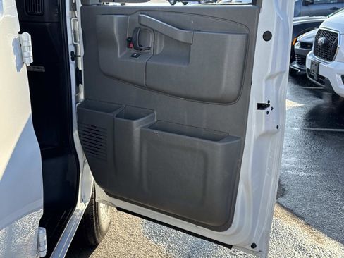Used 2024 GMC Savana 2500 w/ Driver Convenience Package image 13