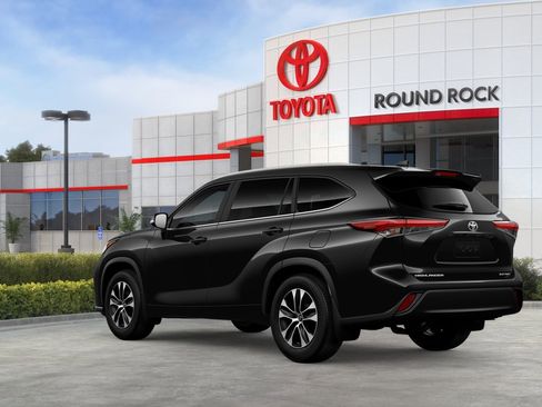 New 2026 Toyota Highlander XLE image 6