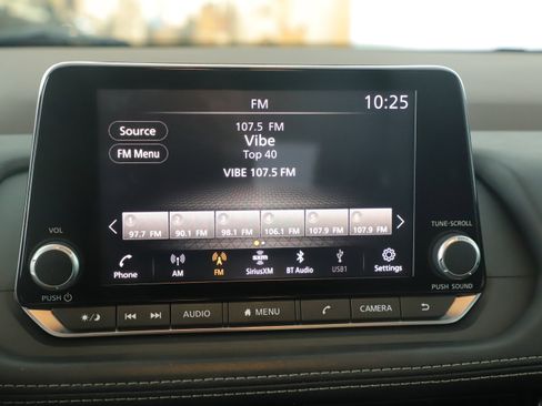 Used 2021 Nissan Rogue SV image 18