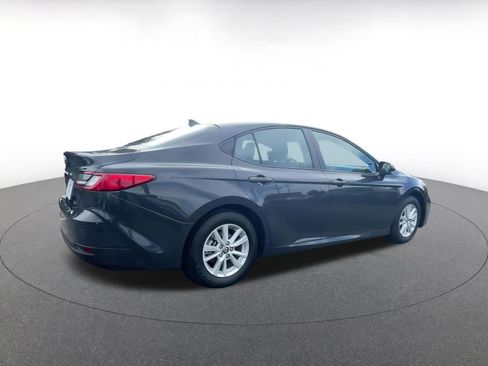 Used 2025 Toyota Camry LE image 15