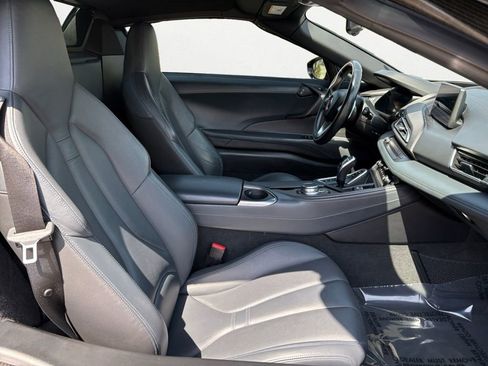 Used 2019 BMW i8 Roadster image 11