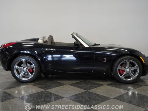 Used 2007 Pontiac Solstice GXP w/ Premium Package RWD image 15