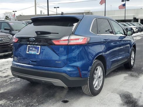 Certified 2022 Ford Edge SEL w/ Convenience Package image 4