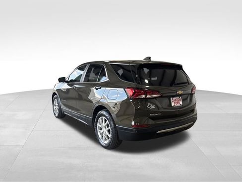 Used 2023 Chevrolet Equinox LT image 3