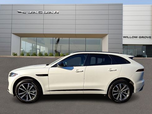 Certified 2025 Jaguar F-PACE R-Dynamic S image 6