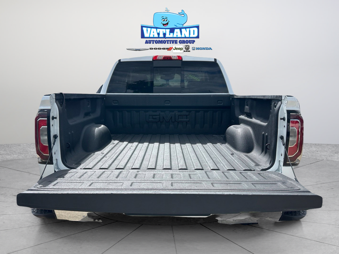 Used 2018 GMC Sierra 1500 SLT AWD/4WD image 37