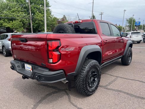 Used 2024 Chevrolet Colorado ZR2 w/ ZR2 Bison Edition AWD/4WD image 7